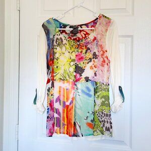 CASUAL STUDIO, BRAND NEW FLORAL TOP